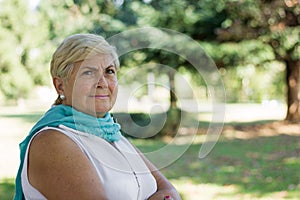 Pretty elder blonde woman with confused expression