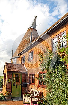 Pretty kent oast house and gardens