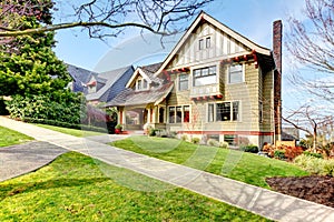 Pretty shingle siding house