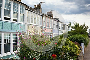 Pretty Terrace Houses