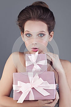 Pretty Woman and Gift Box