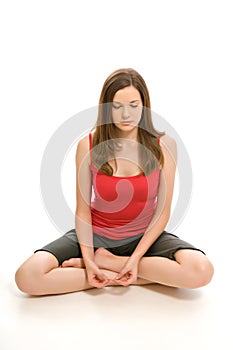 Carino giovane donna meditazione 