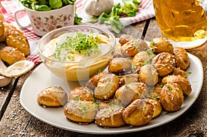 Pretzel rolls with cheese dip