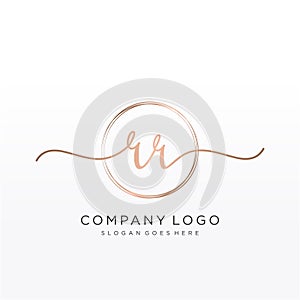 RR Initial handwriting logo with circle