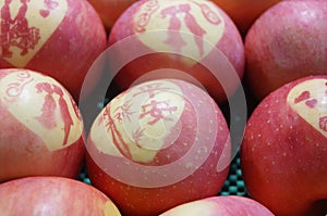 Printed with auspicious patterns Apple