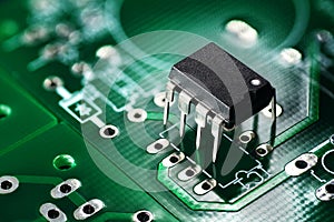 Printed circuit board and chip