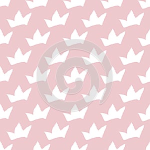 PrintVector seamless pattern with crowns. Seamless white and pink models Doodle. Abstract hand made background. Trendy