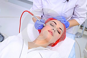 Procedure of Microdermabrasion.