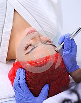 Procedure of Microdermabrasion.