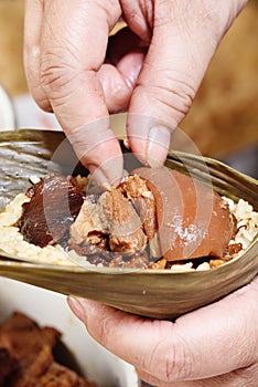 Making rice dumpling