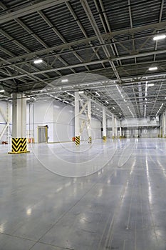 The process of construction and launch of a large logistics center, its internal filling and finishing