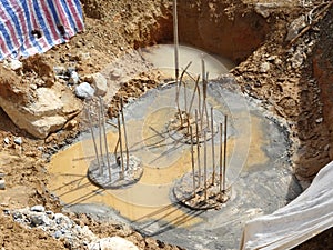 The process of cutting piles after the completion of building foundation piling work.