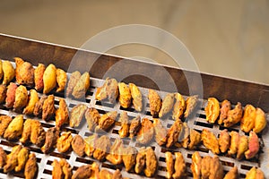 The process of home cooking dried fruits in an electric dryer