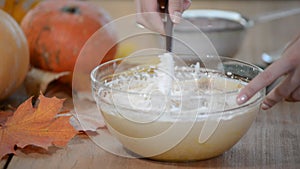 Process of kneading with shovel dough of liquid consistency.