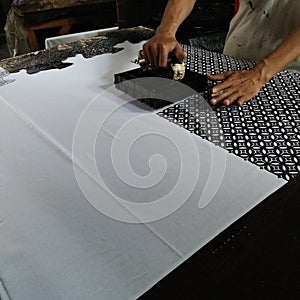 the process of making batik cap