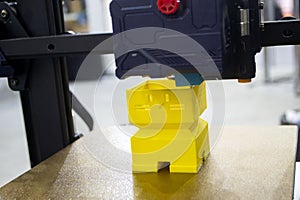 Process printing object 3D printer 3D printer printing model from molten plastic