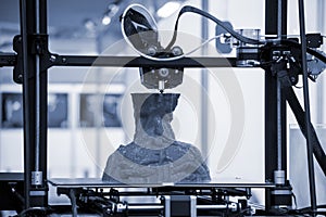 Process printing object 3D printer 3D printer printing model from molten plastic