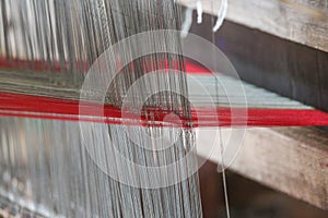 The process of producing threads from the lotus in the ancient way