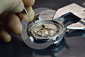 The process of repair of mechanical watches