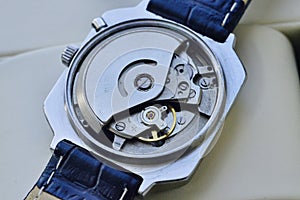 The process of repair of mechanical watches