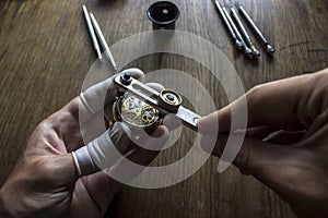 The process of repair mechanical watches