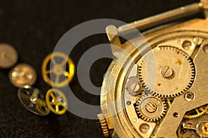 The process of repair mechanical watches