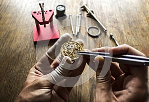 The process of repair mechanical watches