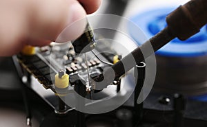 Process of soldering condensator