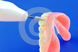 Processing dental prostheses