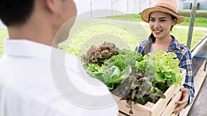 Producers deliver quality and non-toxic fresh vegetables to consumers.