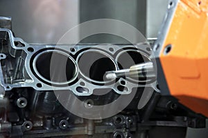 Výroba z automobilový průmysl motor 