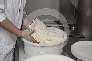 Production of smoked cheese