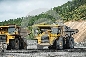 Production useful minerals. the dump truck