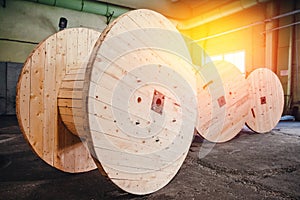 Production of wooden bobbins for winding and transporting cable electrical wires