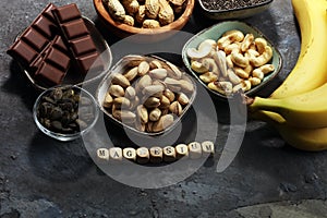 Products containing magnesium: bananas, pumpkin seeds, cashew nu