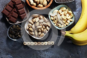 Products containing magnesium: bananas, pumpkin seeds, cashew nu