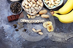 Products containing magnesium: bananas, pumpkin seeds, cashew nu