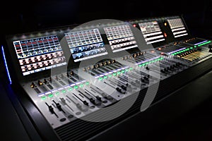 Professional audio mixer for you music