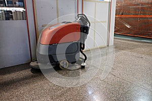 Professional floor scrubber
