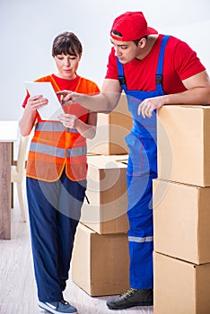 The professional movers doing home relocation