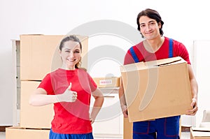 The professional movers doing home relocation