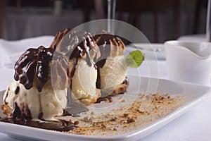 Profiteroles