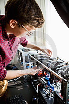 Programmer configures hardware for bitcoin mining