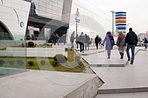 Promenada mall people