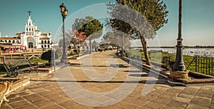 Promenade along the Lagoon del Rocio