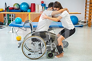 Proper lifting technique from a wheelchair