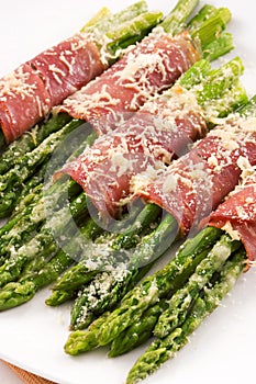 Prosciutto wrapped asparagus