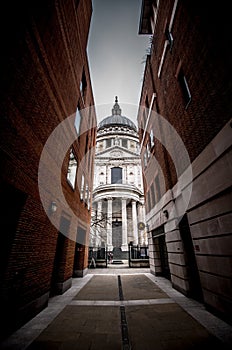 The prospect of the Cathedral of Saint Paul through a narrow alley