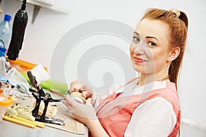 Prosthetic dentistry technician