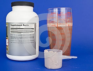 Creatine shake and scoop